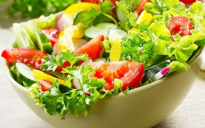 Kilo kaybı için sebze salatası